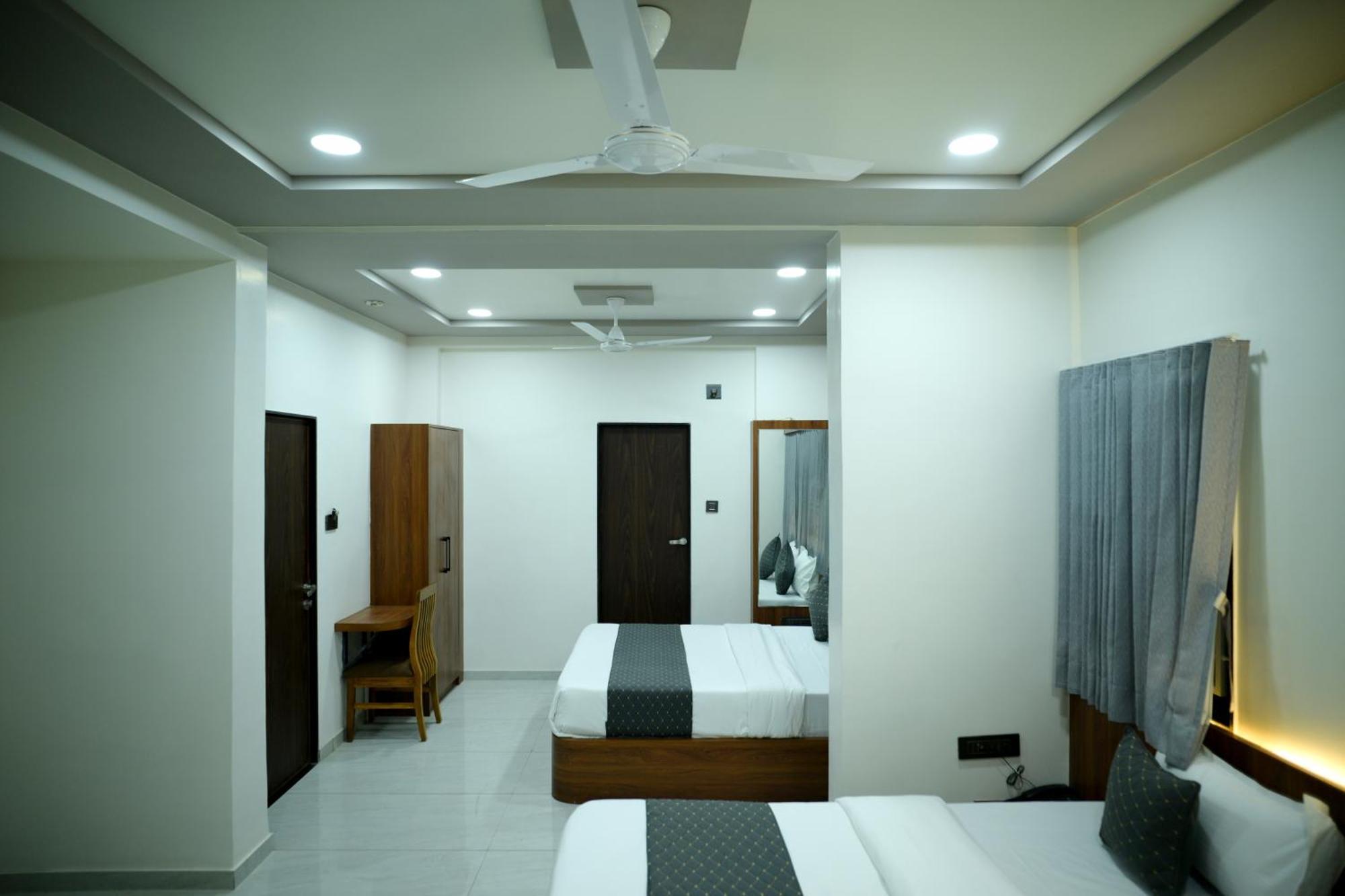 Hotel Aagman Palanpur Exterior foto